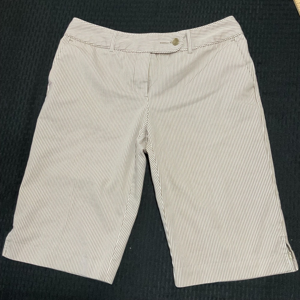 Worthington Shorts Womens 6 Beige Stripe Bermuda Stretch Twill Flat Front Casual
